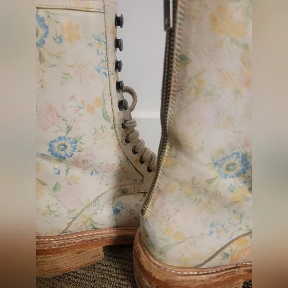 NWOB Free People Santa Fe Combat Boot in floral ecru - Picture 5 of 13